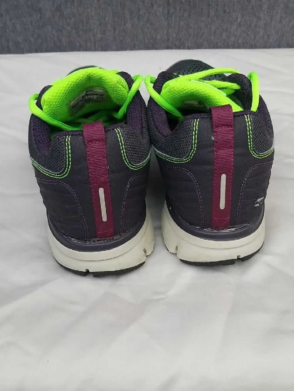 Nike Pegasus Trail Running Shoes - Neon Green & Burgundy Accents 7.5
